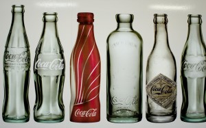 Botellas de Coca Cola al paso de los años