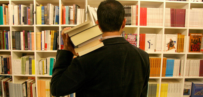 El FCE extiende su Venta de Bodega a su Librería